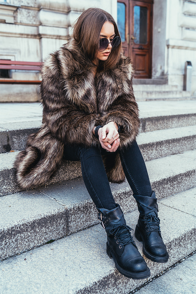 Annika_Herpistolgo_Allsaints_Faux_Fur_3_blog